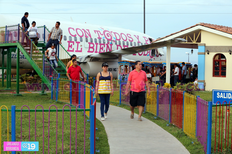 Familias visitan la Avenida de Bolívar a Chávez y sus espacios de recreación en el Día de la Purísima Concepción de María