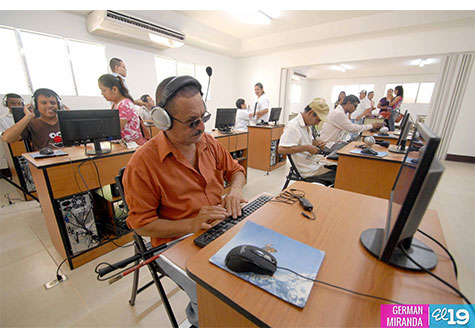 Hospital Aldo Chavarría inicia cursos de Rehabilitación Funcional a no videntes