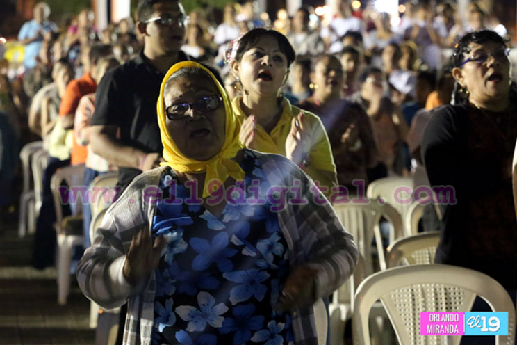 Católicos de Nicaragua en vigilia de agradecimiento