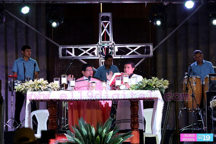 Católicos de Nicaragua en vigilia de agradecimiento