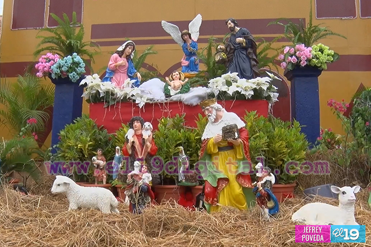 Nacimientos en la Avenida de Bolívar a Chávez casi listos