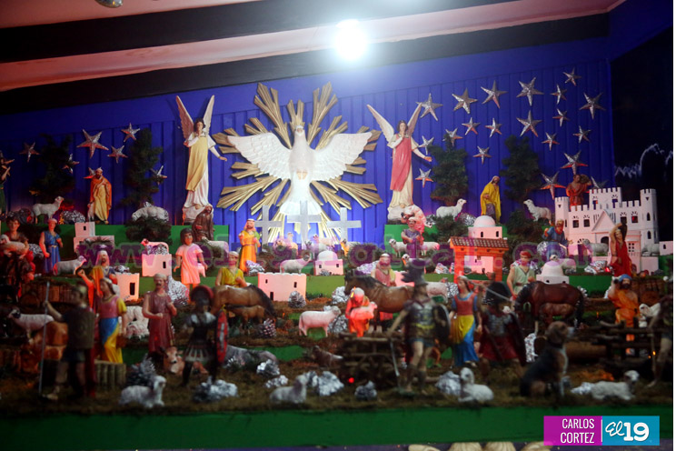 Familia Pastora abre las puertas de su casa para la exhibición de nacimiento más grande de Nicaragua