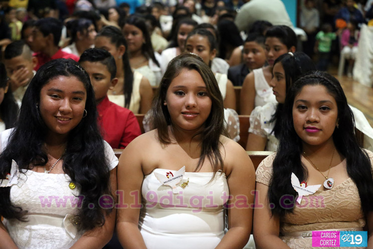 Jóvenes de Loma Linda reciben el sacramento de la Confirmación