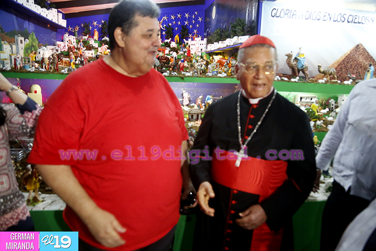 Cardenal Miguel Obando bendice nacimiento de Moisés Absalón Pastora
