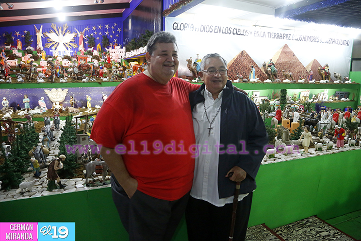 Cardenal Miguel Obando bendice nacimiento de Moisés Absalón Pastora