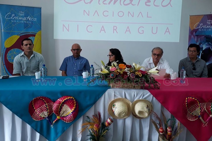 Cinemateca Nacional, INC y Embajada de México entregan certificados a quienes participaron en Taller “Del Arte Contemporáneo al Diseño Étnico”