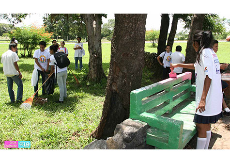 Estudiantes de Inatec rehabilitan parque