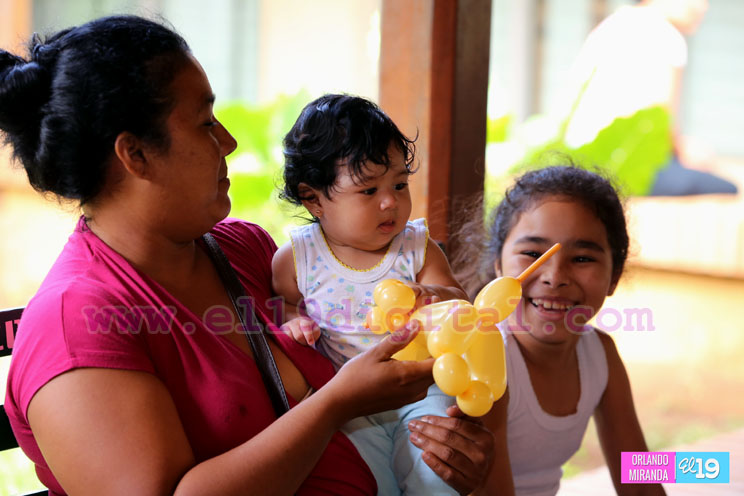 Pacientitos de La Mascota disfrutan de alegre fiesta navideña