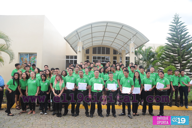 Centro de Formación y Desarrollo Juvenil de la Policía gradúa a 130 jóvenes en diferentes cursos técnicos