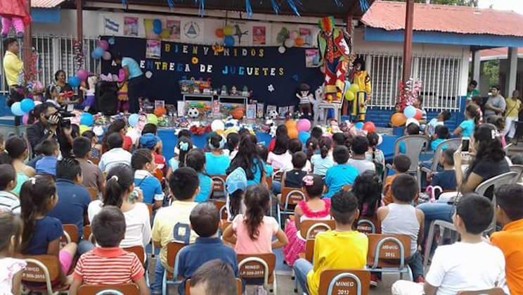 Gobierno Sandinista entrega miles de juguetes a niñ@s en el departamento de Chontales