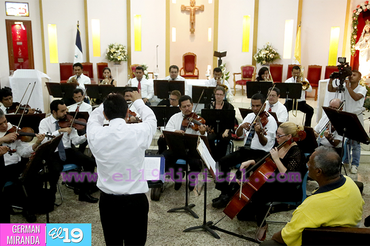 Orquesta Nacional ofrece concierto navideño en Iglesia La Merced