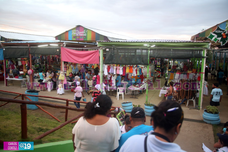 Visite el Parque Nacional de Ferias y disfrute del rico y tradicional relleno navideño  