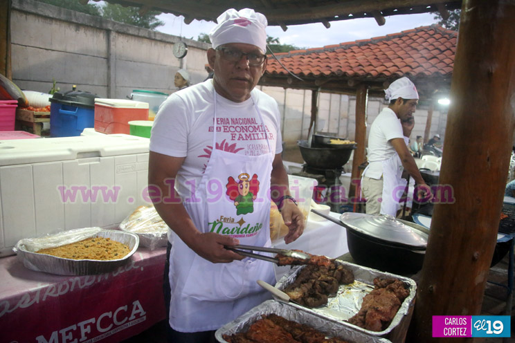 Visite el Parque Nacional de Ferias y disfrute del rico y tradicional relleno navideño  