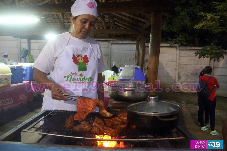 Visite el Parque Nacional de Ferias y disfrute del rico y tradicional relleno navideño  