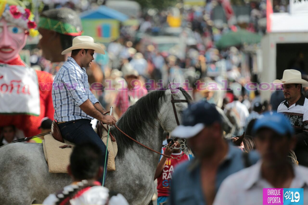 Espectacular desfile hípico en Estelí