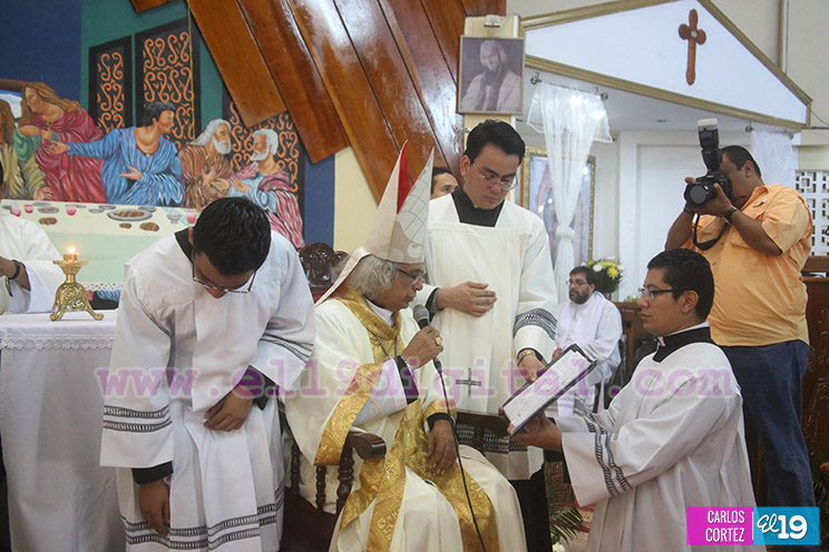 Cardenal Brenes ordena diacono al seminarista brasiñelo, Isael Felipe Da Silva