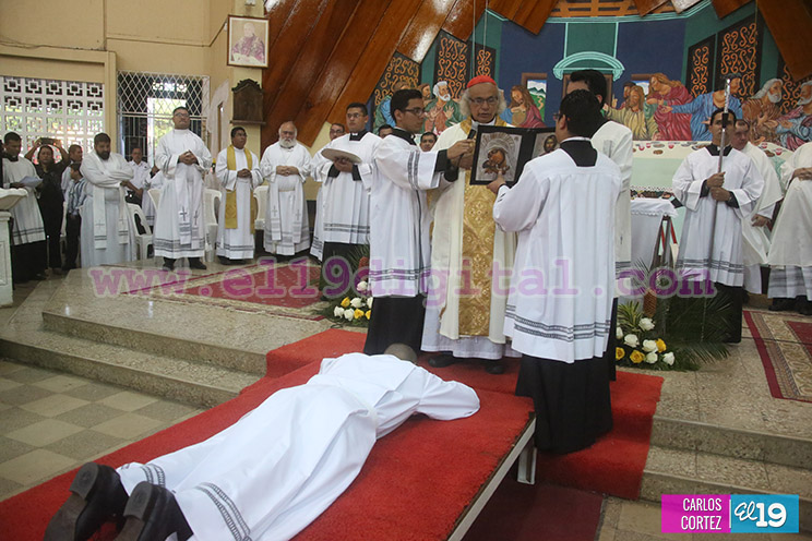 Cardenal Brenes ordena diacono al seminarista brasiñelo, Isael Felipe Da Silva