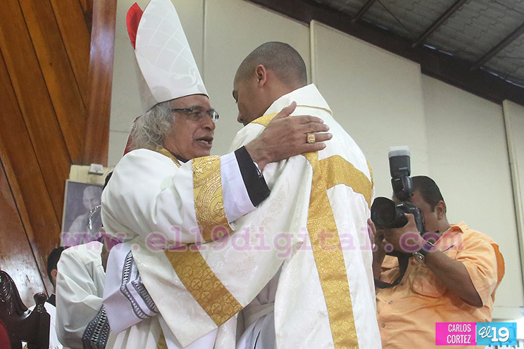 Cardenal Brenes ordena diacono al seminarista brasiñelo, Isael Felipe Da Silva