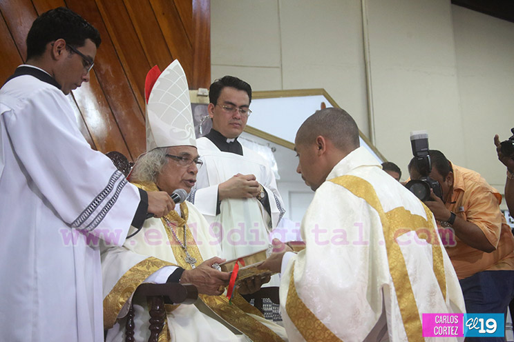 Cardenal Brenes ordena diacono al seminarista brasiñelo, Isael Felipe Da Silva
