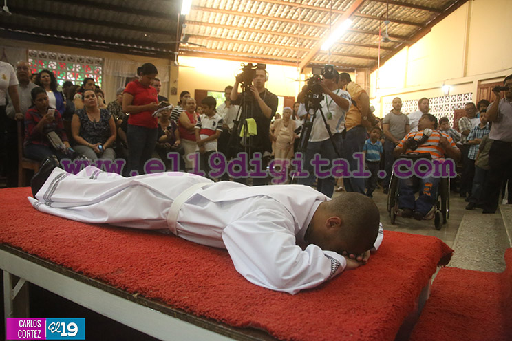 Cardenal Brenes ordena diacono al seminarista brasiñelo, Isael Felipe Da Silva