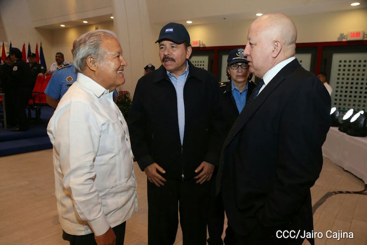 Daniel y Rosario presiden XIX Promoción de Cadetes de la Policía Nacional