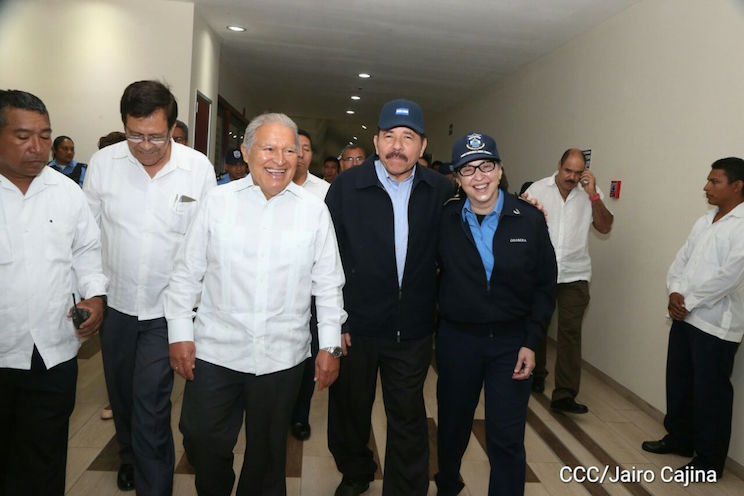 Daniel y Rosario presiden XIX Promoción de Cadetes de la Policía Nacional