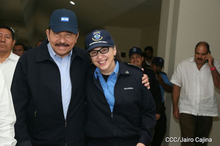 Daniel y Rosario presiden XIX Promoción de Cadetes de la Policía Nacional