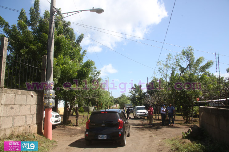 Familias de Altos de Miraflores satisfechas con proyecto de normalización energética 