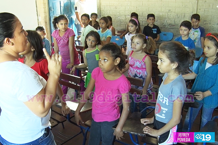 Agradecen al Gobierno por hacer feliz a niñas y niños con  entrega de juguetes