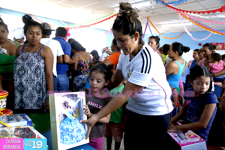 Niñ@s de Ciudad Belén reciben sus juguetes