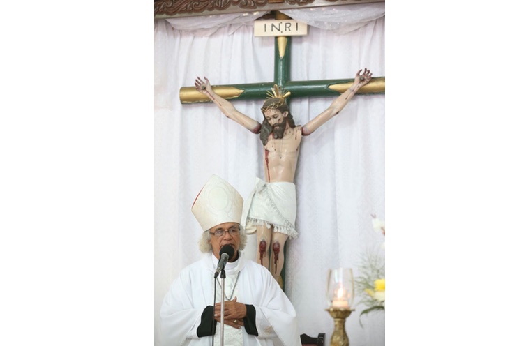 Cardenal Brenes llama a celebrar con prudencia las fiestas de Navidad