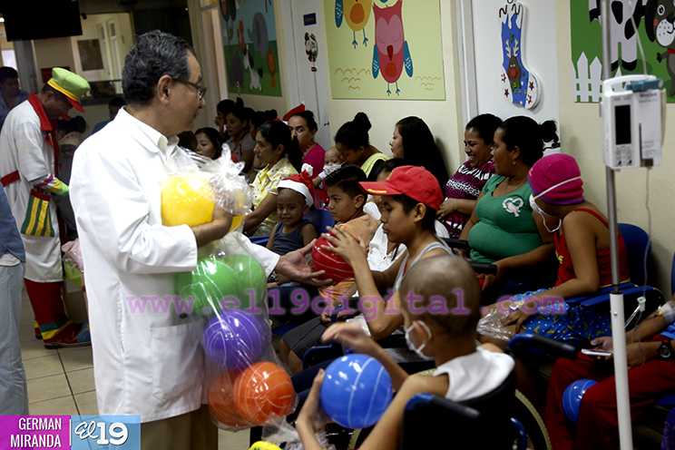 Pacientitos de La Mascota celebran la Navidad con alegría