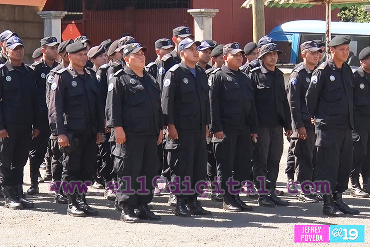 Policía Nacional gradúa a nuevos comandos de la DOEP