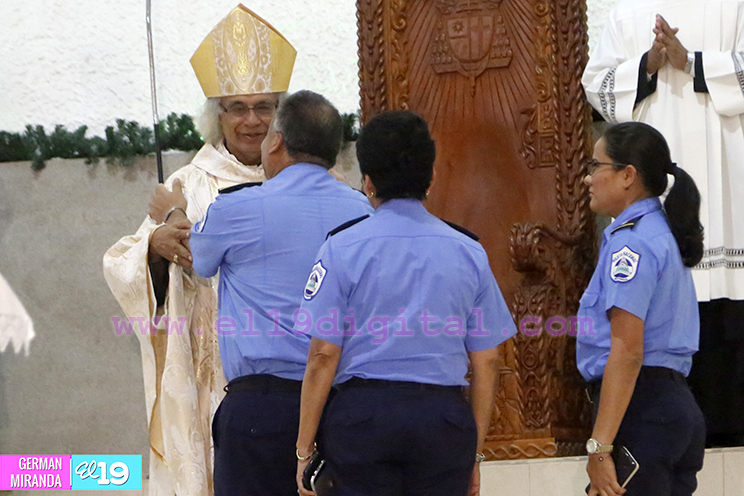 Cardenal Brenes oficia Misa de Nochebuena