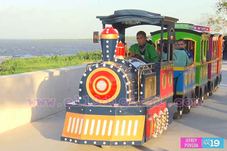 Niños viven una experiencia inolvidable en Parque Acuático