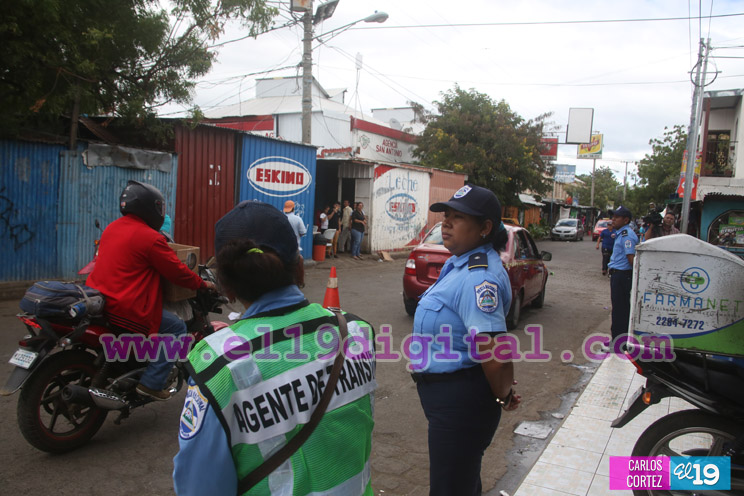 Policía Nacional desplegada en mercados, terminales y paradas de buses