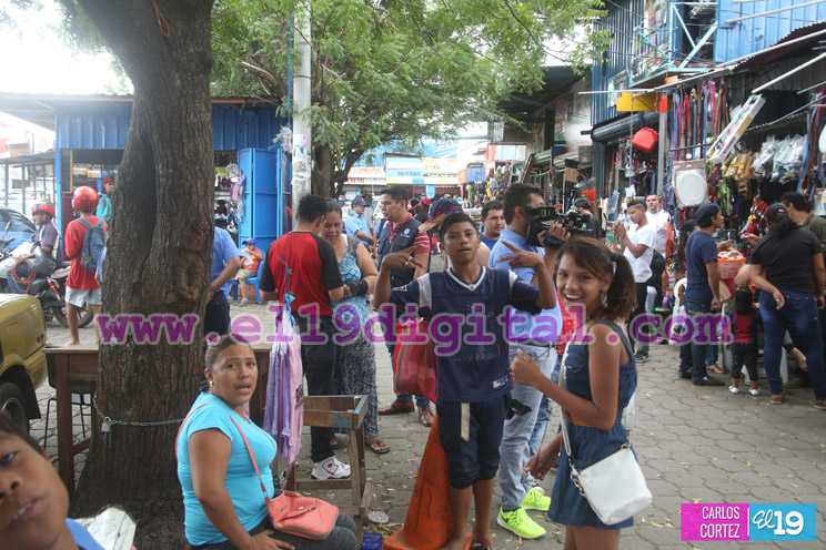 Policía Nacional desplegada en mercados, terminales y paradas de buses