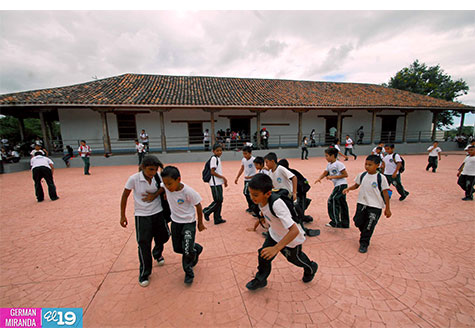 Estudiantes visitan Hacienda San Jacinto