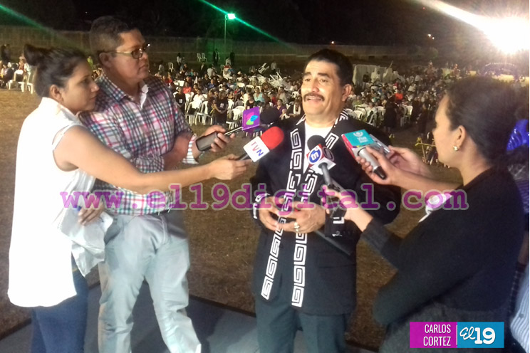 Comunidad evangélica recibe año 2017 pidiéndole a Dios más paz y bendiciones para Nicaragua