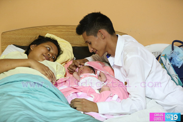 Primeros nacimientos del 2017 en el Hospital Bertha Calderón fueron niñas