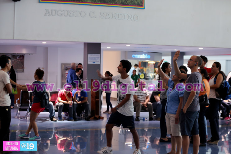 Nicaragüenses que residen en el exterior comienzan a retornar a sus hogares