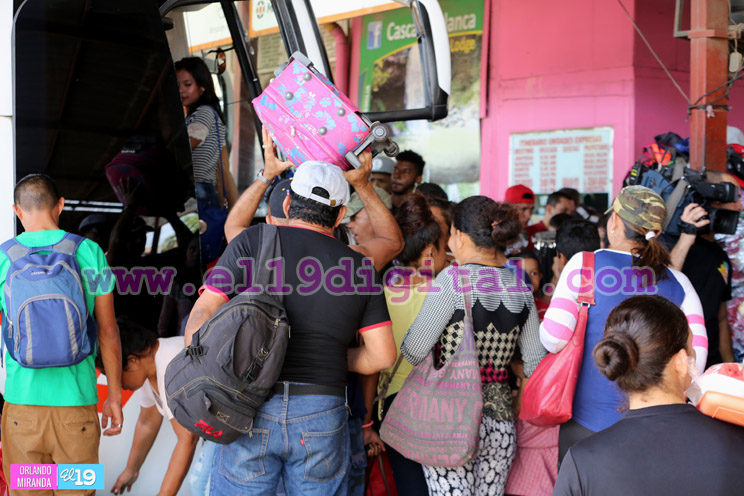 Miles regresan al interior tras pasar vacaciones en Managua