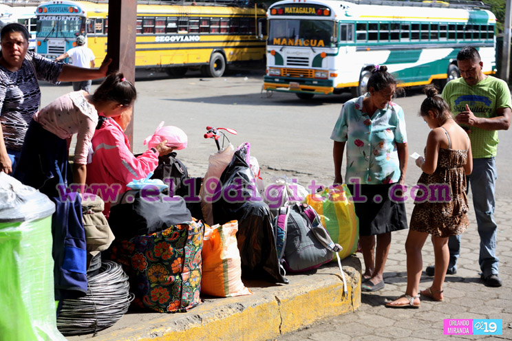 Miles regresan al interior tras pasar vacaciones en Managua