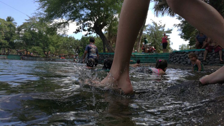 Familias nicaragüenses despiden las vacaciones en los diferentes balnearios del país