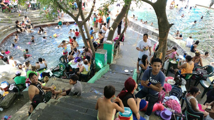 Familias nicaragüenses despiden las vacaciones en los diferentes balnearios del país