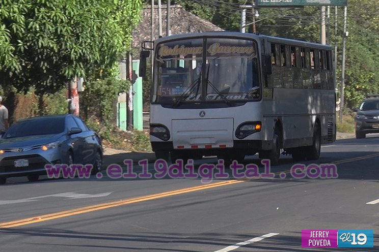 La vida de los pasajeros y el conductor está al volante