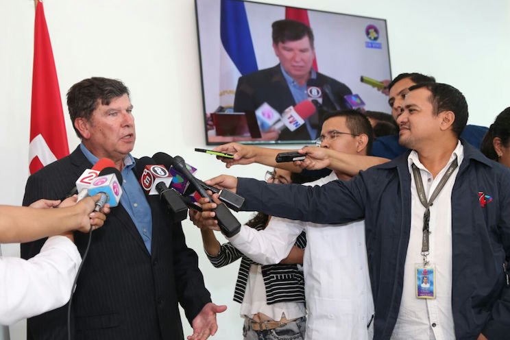 Llega a Nicaragua embajador de Emiratos Árabes para toma de posesión de Daniel y Rosario