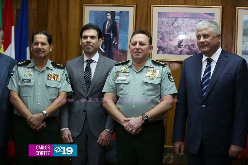 Ministro del Interior de Rusia sostuvo encuentro con comandancia del Ejército de Nicaragua