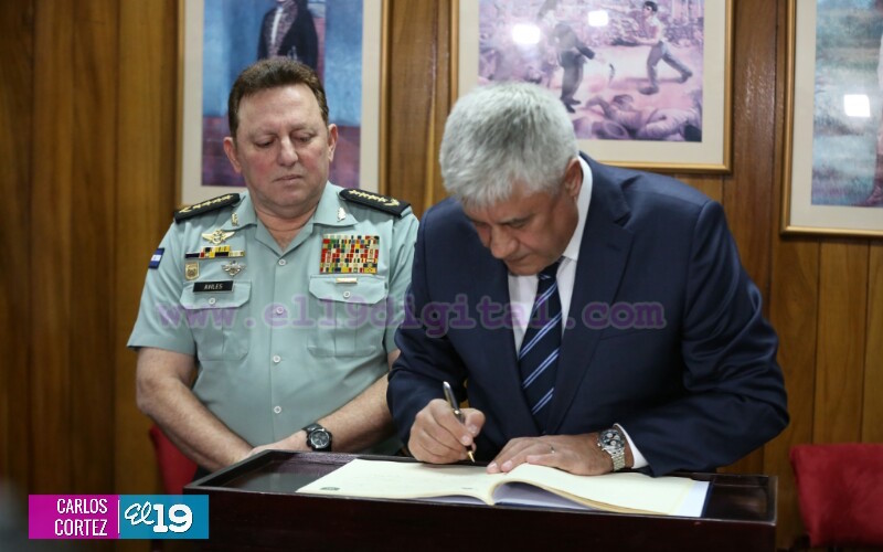 Ministro del Interior de Rusia sostuvo encuentro con comandancia del Ejército de Nicaragua