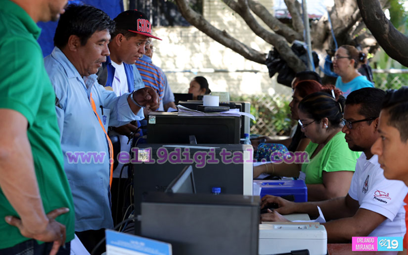 Conductores adquieren Stickers de Rodamiento 2017